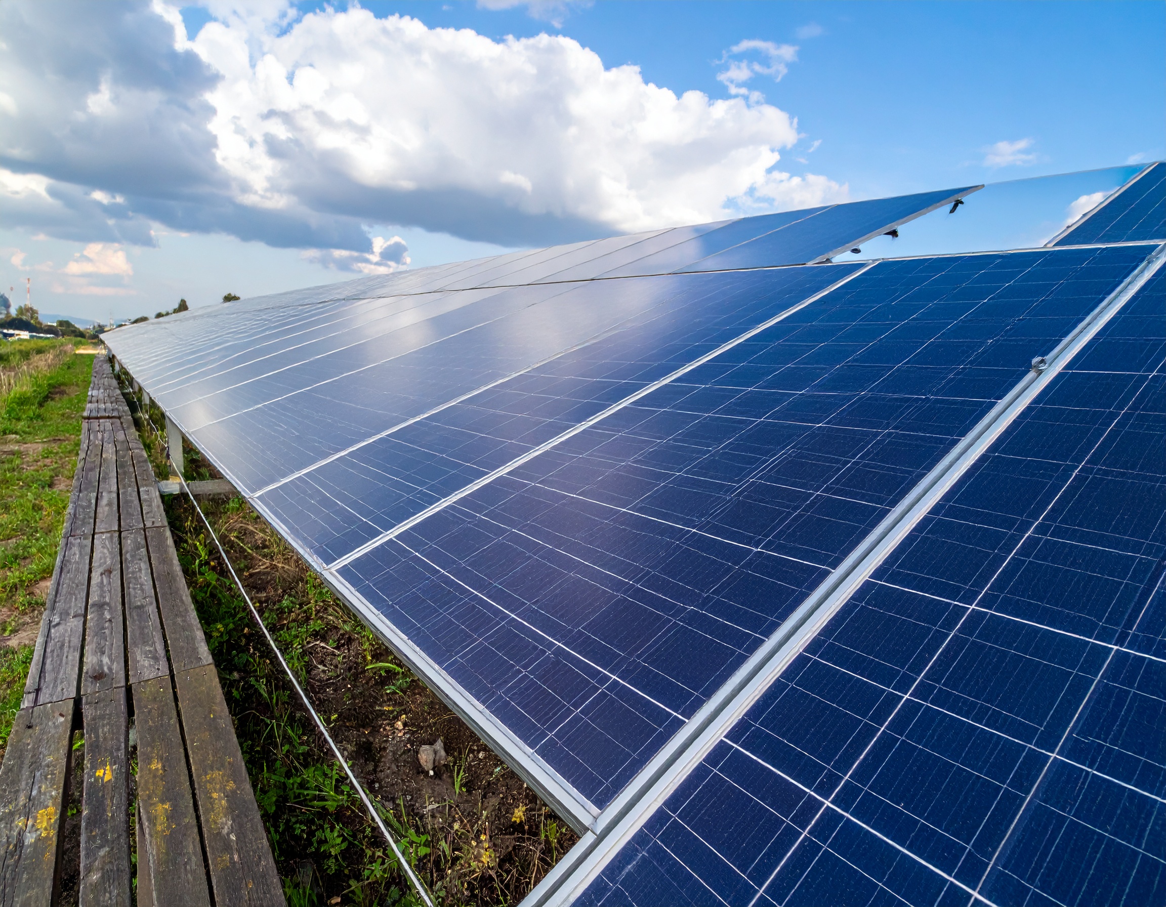 پنل های خورشیدی